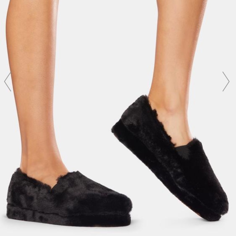Dollskill fuzzy slip ons